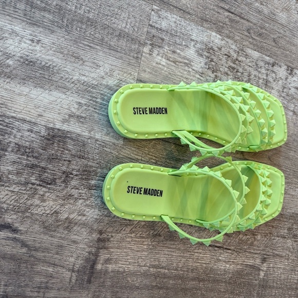 Steve Madden Skylar J Green Sandals with Studded Straps - Picture 6 of 8